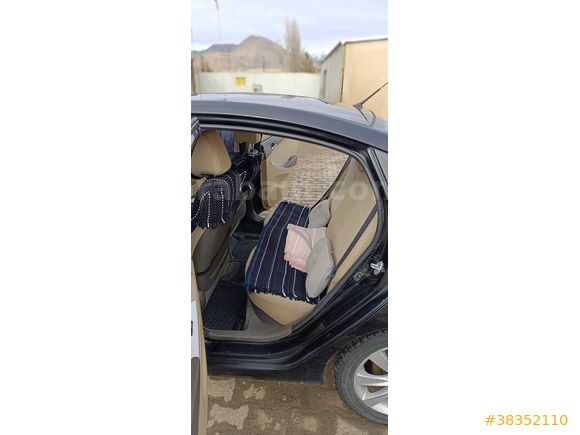 Sahibinden Hyundai Accent Blue 1.6 CRDI Mode Plus 2014 Model