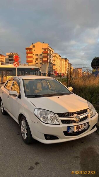 Sahibinden Geely Emgrand 1.5 GSL 2010 Model Kocaeli 203.000 km Beyaz