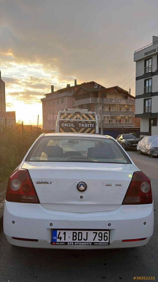 Sahibinden Geely Emgrand 1.5 GSL 2010 Model Kocaeli 203.000 km Beyaz 3