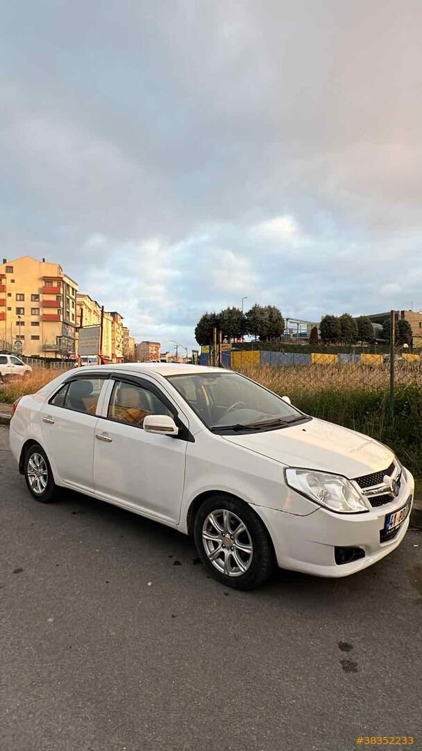 Sahibinden Geely Emgrand 1.5 GSL 2010 Model Kocaeli 203.000 km Beyaz 5