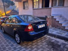 Sahibinden Ford Focus 1.6 TDCi Collection 2011 Model İstanbul 200.000 km Siyah