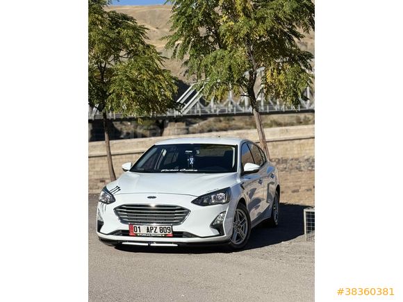 Sahibinden Ford Focus 1.5 TDCi Trend X 2020 Model  170.000 km Beyaz