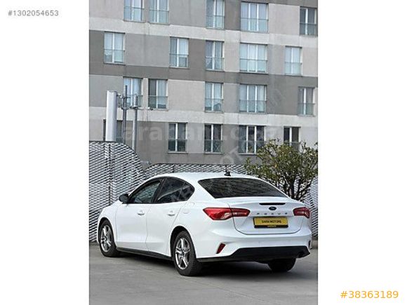 2020 MODEL FORD FOCUS DEĞİŞENSİZ DÜŞÜK KM