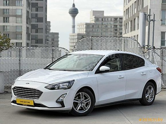 2020 MODEL FORD FOCUS DEĞİŞENSİZ DÜŞÜK KM
