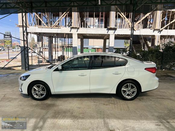 2021 FOCUS 1.5 ECOBLUE DİZEL HATASIZ BOYASIZ TRAMERSİZ