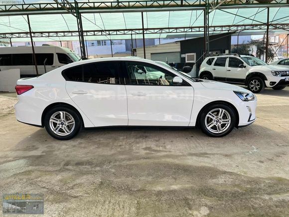 2021 FOCUS 1.5 ECOBLUE DİZEL HATASIZ BOYASIZ TRAMERSİZ