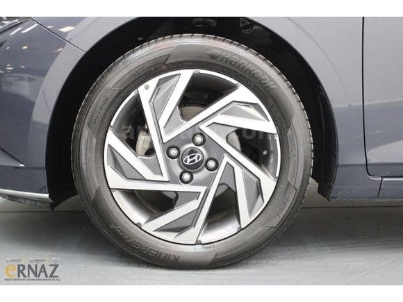 2024 İ20 1.4 STYLE HATASIZ 22.000 KM'DE KREDİ KARTINA 12 TAKSİT