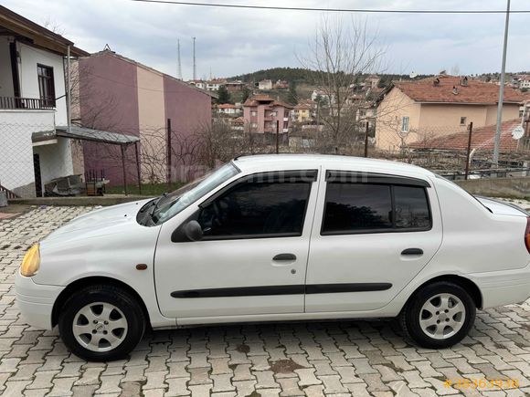 Sahibinden Renault Clio 1.4 RNA 2001 Model 