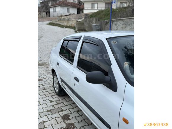 Sahibinden Renault Clio 1.4 RNA 2001 Model 