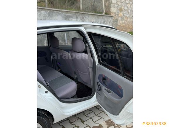 Sahibinden Renault Clio 1.4 RNA 2001 Model 