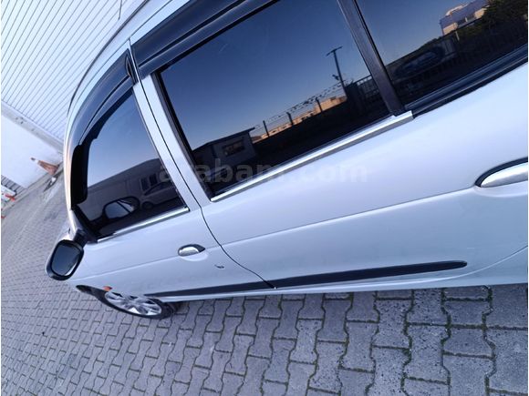 Sahibinden Renault Megane 1.4 2002 Model