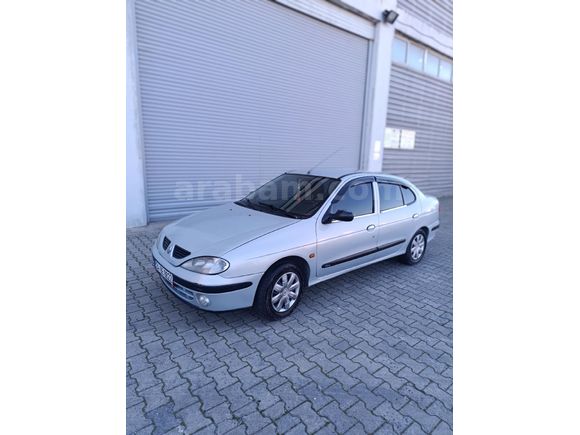 Sahibinden Renault Megane 1.4 2002 Model