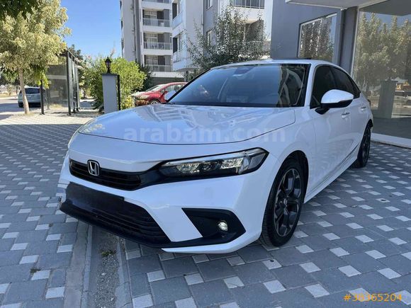 Sahibinden Honda Civic 1.5 i-VTEC Eco Executive Plus 2024 Model  50.000 km Beyaz