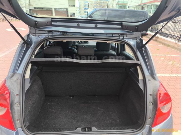 Clio 3, %93 motorlu, kazasız, değişensiz, boyasız 