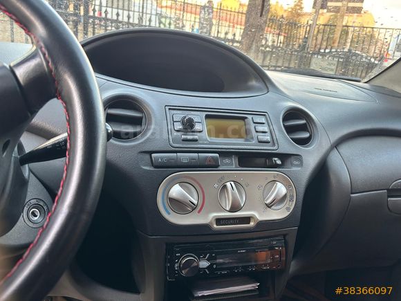 Sahibinden Toyota Yaris 1.3 Sol 2004 Model 