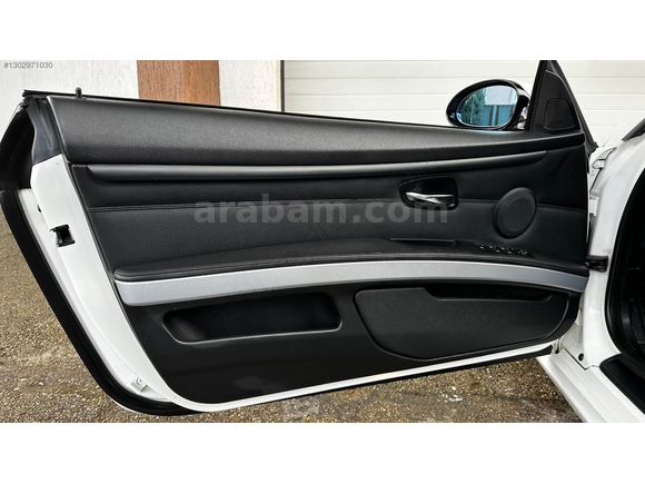 SAKLI GARAJ'DAN 2009 MODEL 3.20İ CABRIO ORJİNAL M PAKET