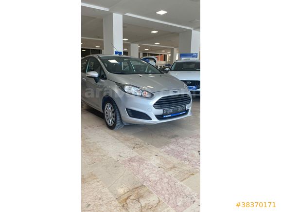 Sahibinden Ford Fiesta 1.25 Trend 2014 Model  130.000 km Gri (Gümüş)