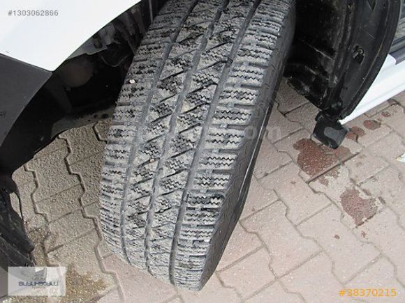 BÜYÜKSOYLU'DAN 2023 FORD CUSTOM 11+1 MİNİBÜS AC
