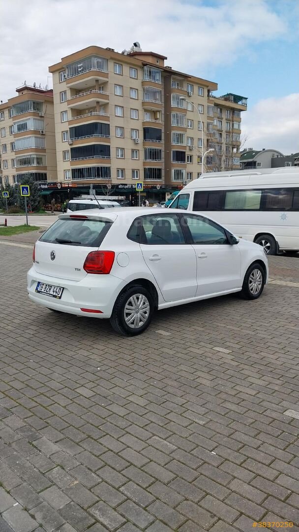 Galeriden Volkswagen Polo 1.4 TDi Trendline 2015 Model Bursa 176.600 km Beyaz 4