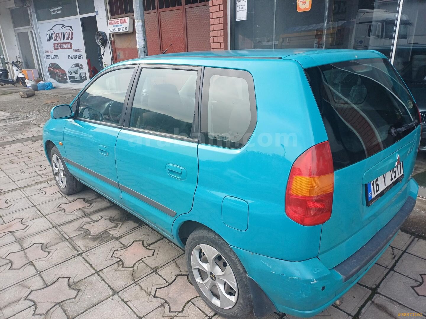 Galeriden Mitsubishi Space Star 1.3 Family 2000 Model Zonguldak 361.000 km Mavi 1