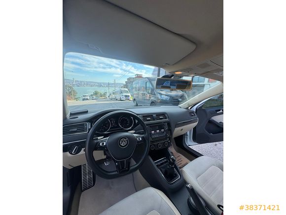 Sahibinden Volkswagen Jetta 1.2 TSi BlueMotion Comfortline 2015 Model
