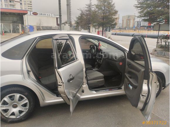 Sahibinden Ford Focus 1.6 Trend 2006 Model