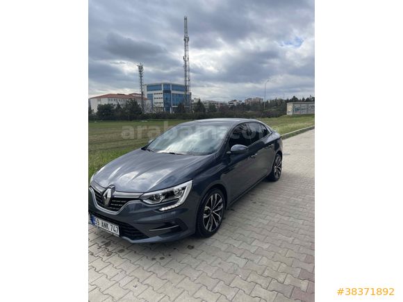 Sahibinden Renault Megane 1.3 TCe Joy 2022 Model  14.000 km Gri (titanyum)
