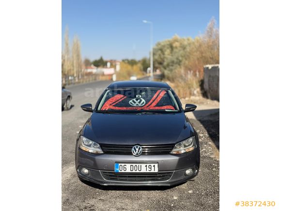 Sahibinden Volkswagen Jetta 1.6 TDi Highline 2014 Model