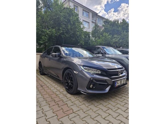 İlk Sahibinden/ Kazasız/ Boyasız/ Tramersiz/ Yetkili Servis Bakımlı