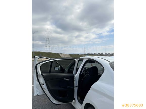  Fiat Egea 1.4 Fire Urban Plus 2025 Model  