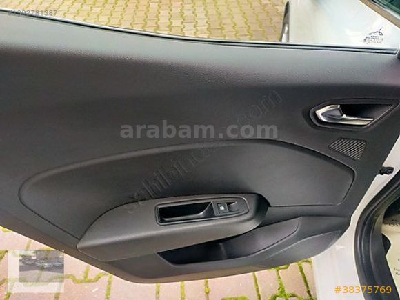 2025 RENAULT CLİO 1.0 TCE EVOLUTİON X- TRONIC Ç.CANT 27000 KM