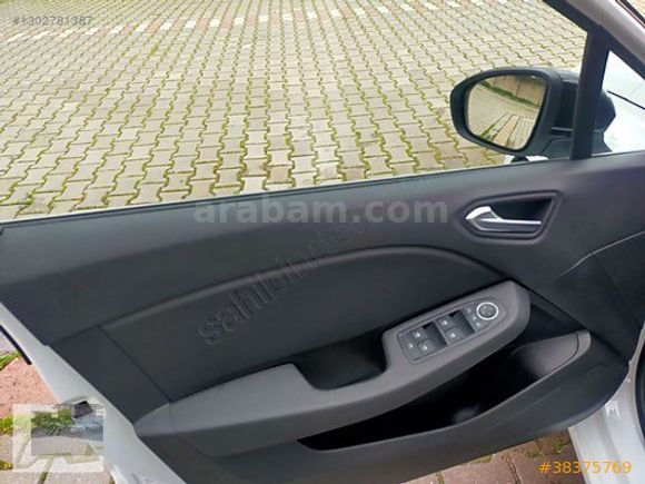 2025 RENAULT CLİO 1.0 TCE EVOLUTİON X- TRONIC Ç.CANT 27000 KM