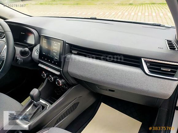 2025 RENAULT CLİO 1.0 TCE EVOLUTİON X- TRONIC Ç.CANT 27000 KM