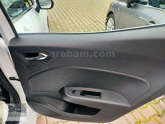 2025 RENAULT CLİO 1.0 TCE EVOLUTİON X- TRONIC Ç.CANT 27000 KM