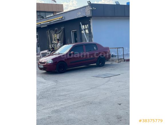 Sahibinden Renault Clio 1.4 RNA 2000 Model Takasa açık