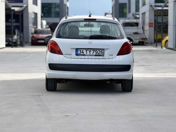 PEUGEOT 207-2009-1.4-BENZİN-102 BİNKM-SAHİBİNDEN