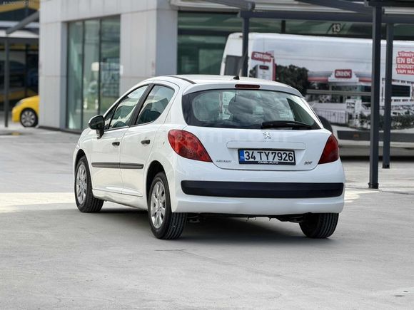 PEUGEOT 207-2009-1.4-BENZİN-102 BİNKM-SAHİBİNDEN