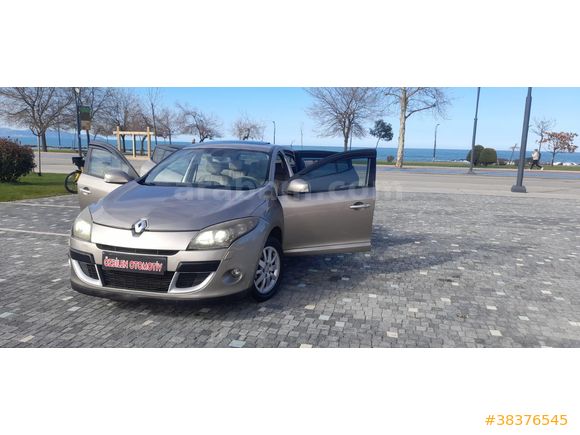 2011 MODEL RENAULT MEGANE 3 PRİVİLEGE HATASIZ BOYASIZ SUNROOFLU