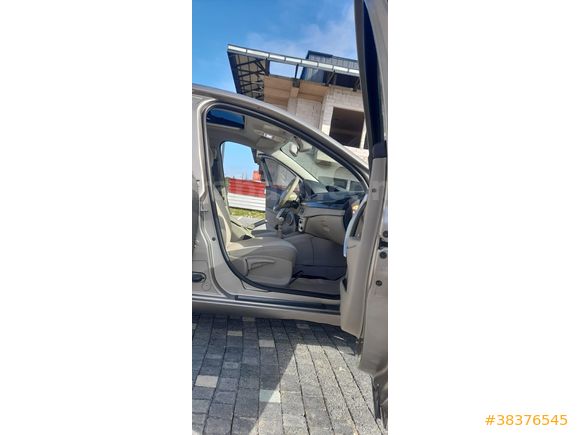 2011 MODEL RENAULT MEGANE 3 PRİVİLEGE HATASIZ BOYASIZ SUNROOFLU