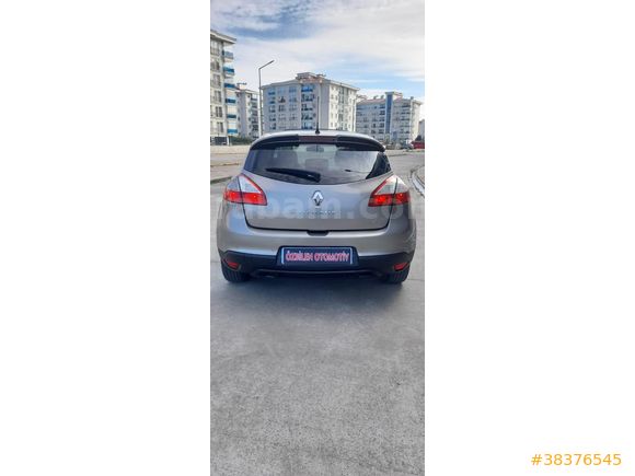 2011 MODEL RENAULT MEGANE 3 PRİVİLEGE HATASIZ BOYASIZ SUNROOFLU