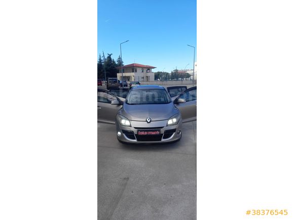 2011 MODEL RENAULT MEGANE 3 PRİVİLEGE HATASIZ BOYASIZ SUNROOFLU
