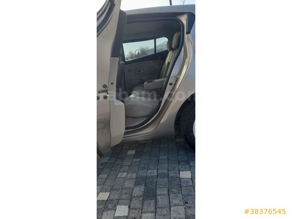 2011 MODEL RENAULT MEGANE 3 PRİVİLEGE HATASIZ BOYASIZ SUNROOFLU