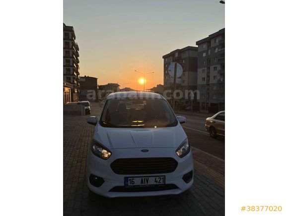 Sahibinden Ford Tourneo Courier 1.5 TDCi Delux 2019 Model Bursa 73.200 km Beyaz
