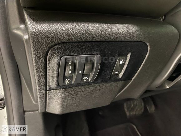 KAMER DEN 2024 RENAULT MEGANE 1.3TCE JOY COMFORT BENZİN OTOMATİK