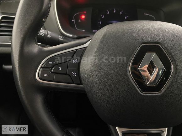 KAMER DEN 2024 RENAULT MEGANE 1.3TCE JOY COMFORT BENZİN OTOMATİK