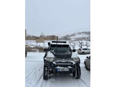 Mitsubishi L 200 4x4 Invite 2015 Model 