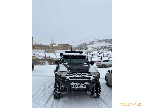 Mitsubishi L 200 4x4 Invite 2015 Model 