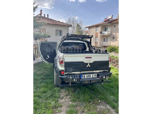 Mitsubishi L 200 4x4 Invite 2015 Model 