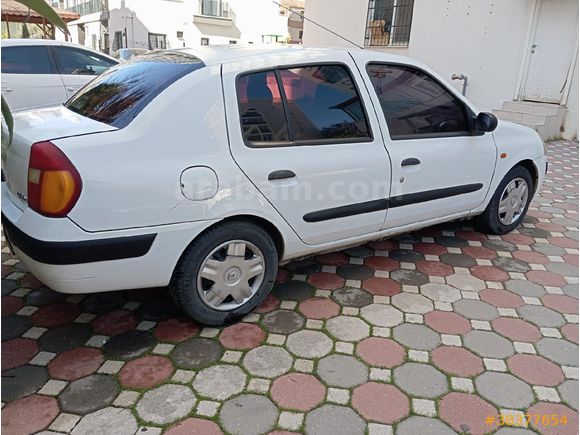 Pazarligi yok clio satilik