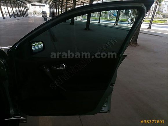 ERDAL HOCA OTO GALERİDEN 2004 MODEL MEGANE 1.6 AUTHENTGUE